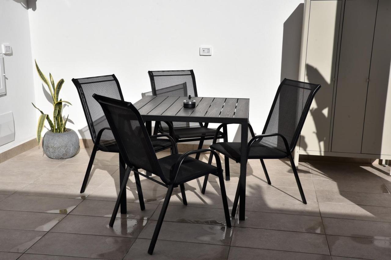 Gl Rooms And Apartments Бари Екстериор снимка