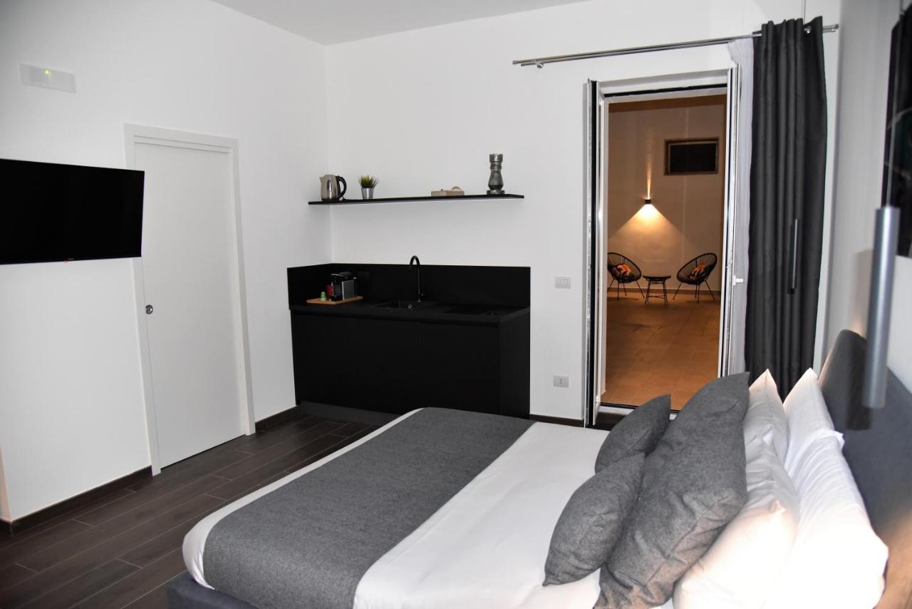 Gl Rooms And Apartments Бари Екстериор снимка