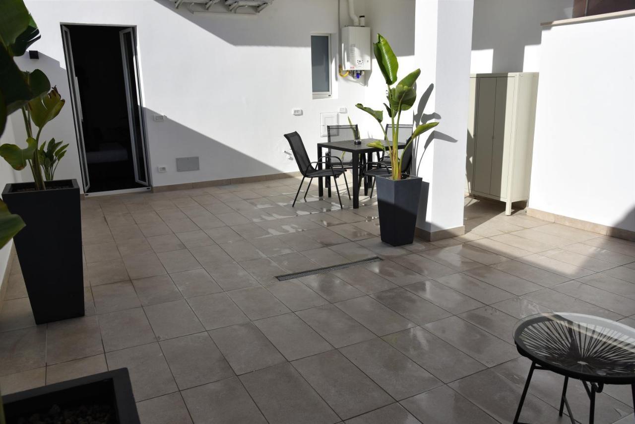 Gl Rooms And Apartments Бари Екстериор снимка